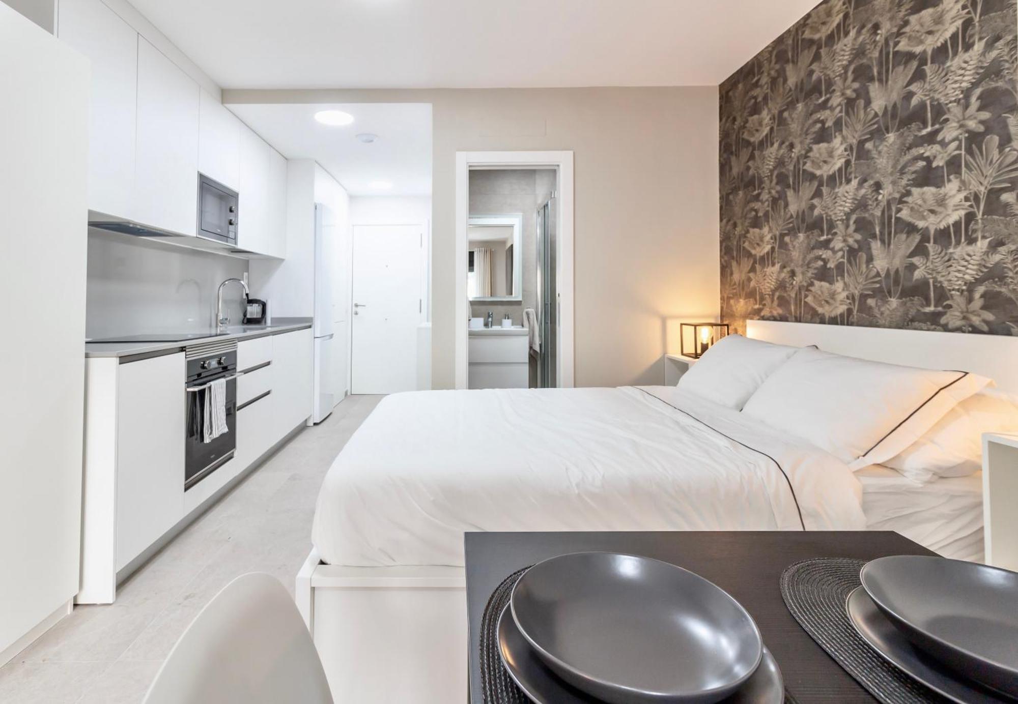 Appartement And Home, Canteras